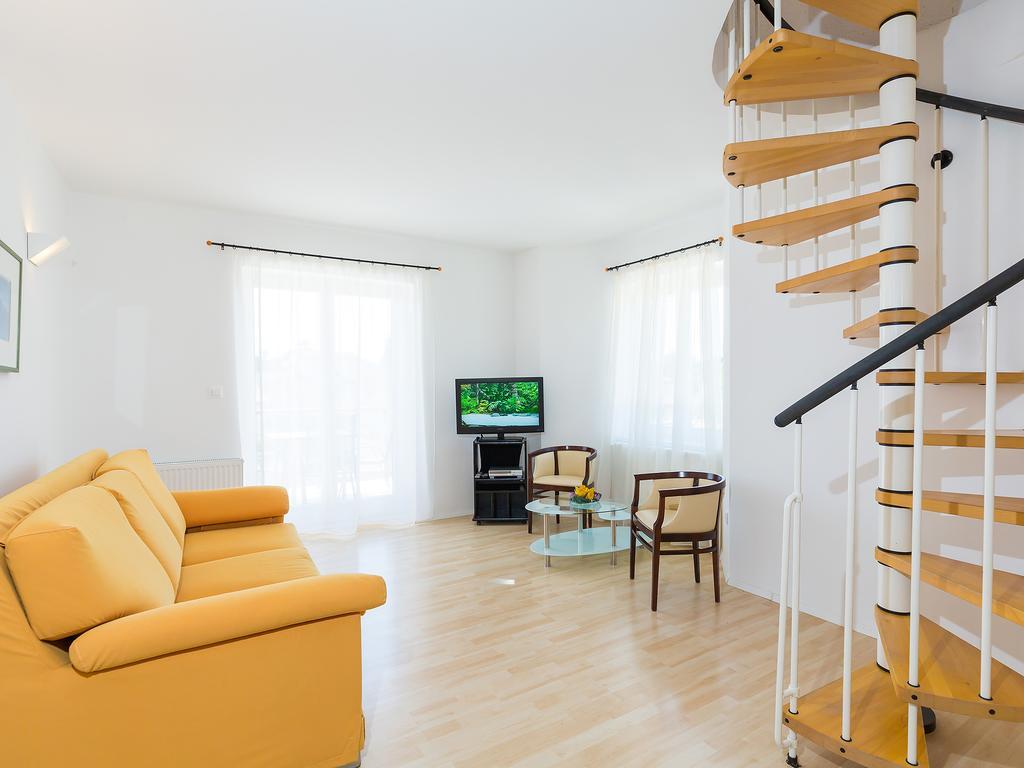Apartments Gala 波雷奇 外观 照片